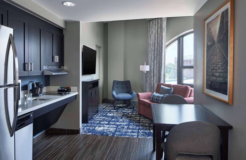 Hitch Village - Fred Wessels Homes Hotel | Homewood Suites by Hilton Savannah Historic Dist/Riverfront