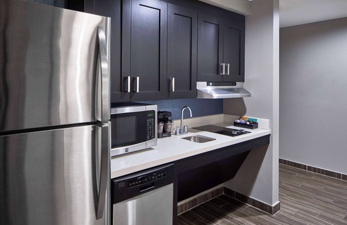 Hitch Village - Fred Wessels Homes Hotel | Homewood Suites by Hilton Savannah Historic Dist/Riverfront