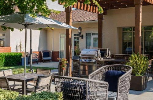 Medford Hotel | Homewood Suites Medford