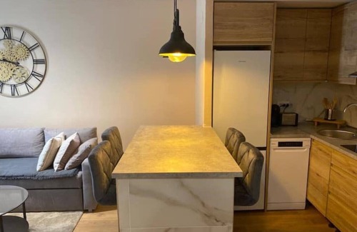 Jaca Apartment | Homey apartment in the center of Jaca for families
