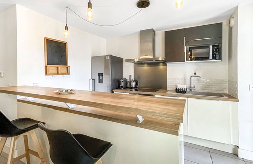 Annemasse Apartment | HOMEY CHLOE Homey Chloe - Free parking/Close to Geneva/Balcony