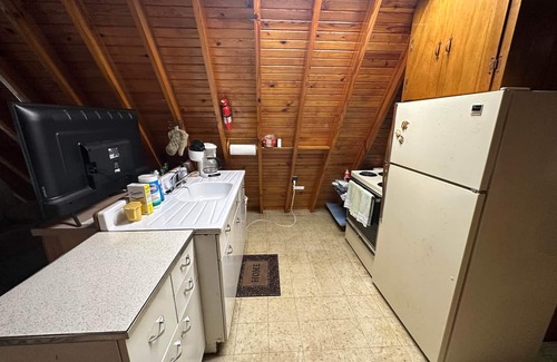 Mammoth Cave House | Homey Hideaway at Brier Creek