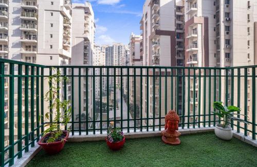 Noida Apartment | Homlee-Super Luxury 4 BHK Apartment nr NOIDA EXPO
