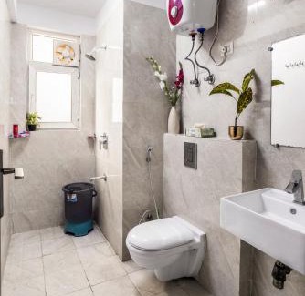 Noida Apartment | Homlee-Super Luxury 4 BHK Apartment nr NOIDA EXPO
