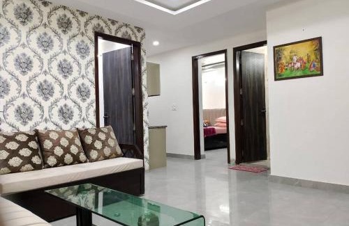 Delhi Apartment | Homlee-Vintage Green 2BHK with Terrace & fort View