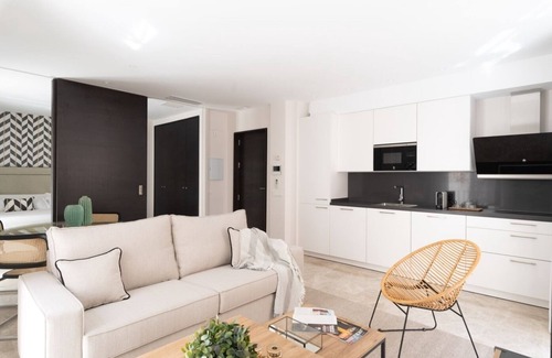 Encarnacion-Regina Apartment | Hommyhome Vera Cruz 101