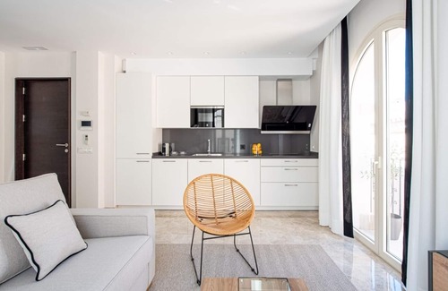 Encarnacion-Regina Apartment | Hommyhome Vera Cruz 201