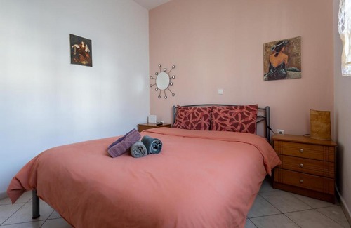 Larissa Apartment | Honey apartment LA