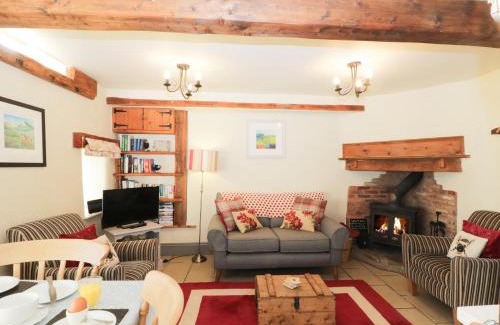 Staintondale House | Honey Bee Cottage