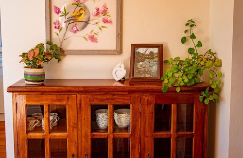 Mapua House | HONEY HAVEN - MAPUA HOLIDAY HOME, romantic, with a garden in Mapua