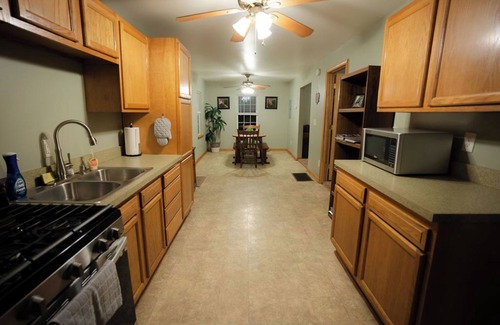 Laurelville Cottage | Honey Hill Cottage, rural family cottage with loft, firepit