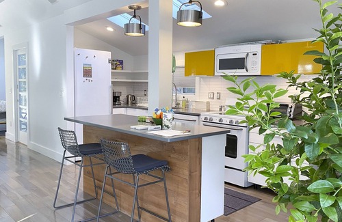 Charlottesville House | Honey House—beautiful modern loft near with UVA, Monticello and downtown