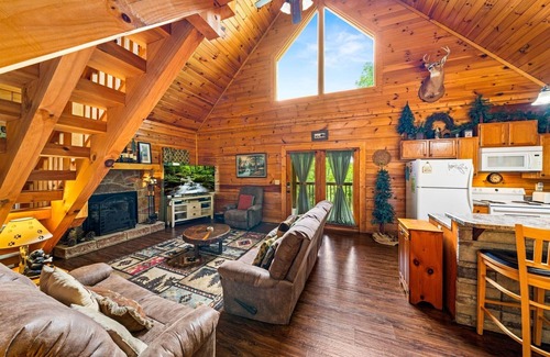Sevierville Cabin | Honey Pine Lodge