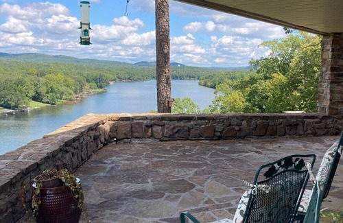 Lake Catherine Condo | "Honey's Condo" Stunning Lake Catherine Views with 2 Masters