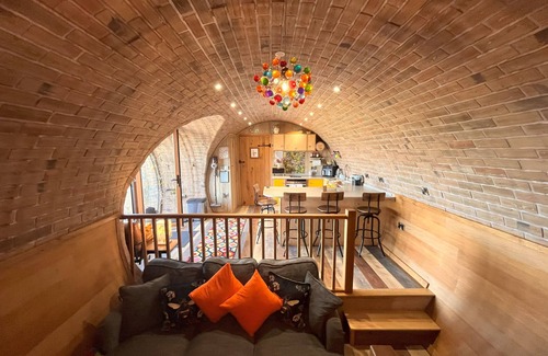 Llansantffraid-ym-Mechain Cottage | Honeybee Home - a hobbit hut that sleeps 4 guests in 2 bedrooms