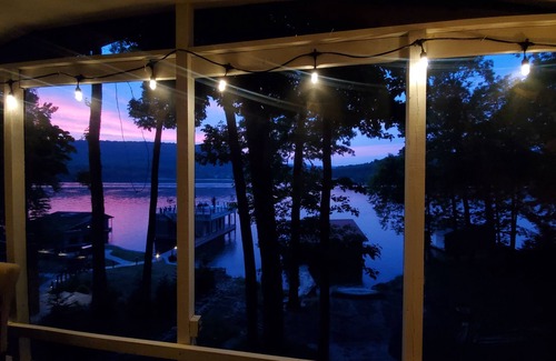 Grant Cabin | Honeycomb Waterfront Lakehouse with deep water dock