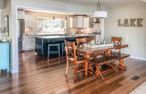 Grove House | HoneyCreekRetreat (Waterfront Entertainment, Dock)