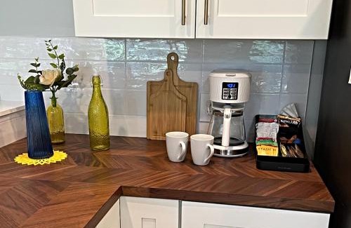 Red Hill House | HoneyHomes Hackler Golf Course Home with Amenities