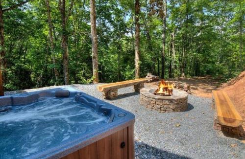 Bryson City House | Honeymoon Getaway in woods near NOC and Smoky Mtn RR