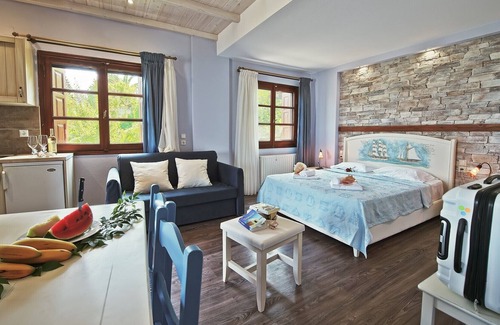 Zagora-Mouresi Apartment | HoneyMoon Suites Flamingo with Panoramic Sea View
