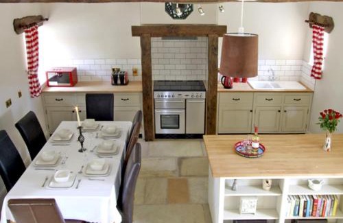 Meerbrook House | Honeystone