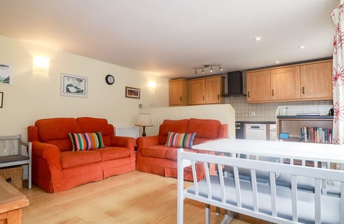 Gorran Haven Cottage | HONEYSUCKLE, pet friendly, country holiday cottage in Gorran Haven