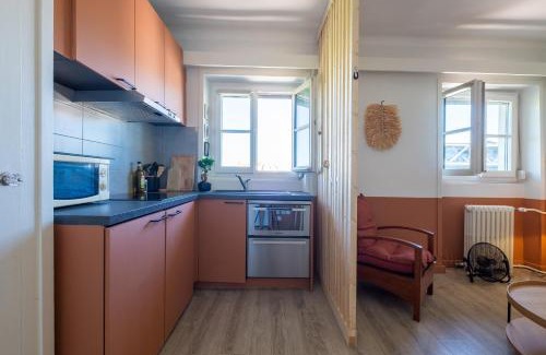 2nd Arrondissement Apartment | HONORÊ SUITE CASAMANCE