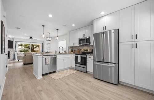 Jacksonville Beach House | Honu Hut*2 Blocks to Ocean