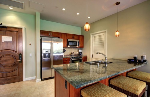 Honokowai Condo | Honua Kai Ground Floor # K103 - 2 bed/2 bath interior courtyard -view of ocean