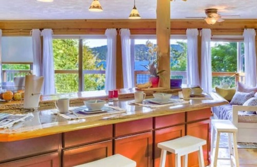 Hoodsport Cabin | Hood Canal/Olympic Natl Forest Water View Getaway