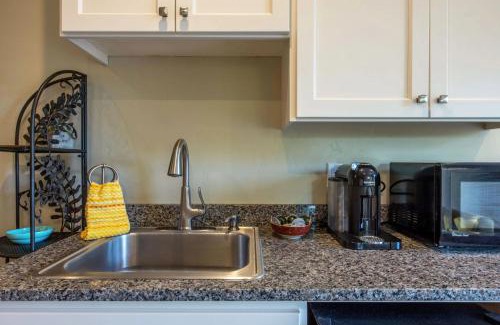 Hood River Apartment | Hood River White Cap