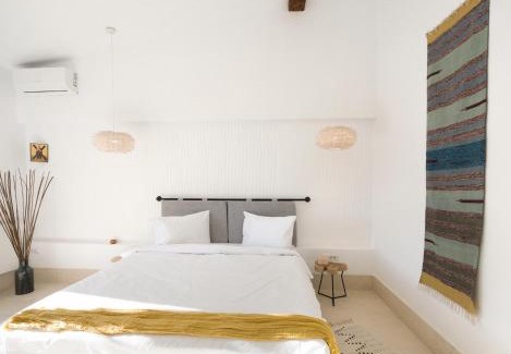 Dulcesti Hotel | Hook Of Love - Le Mirage de la Mer
