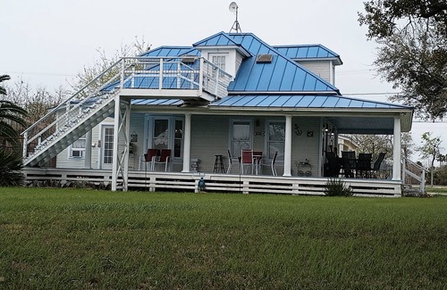 Aransas Pass House | Hook your catch & reel it in!