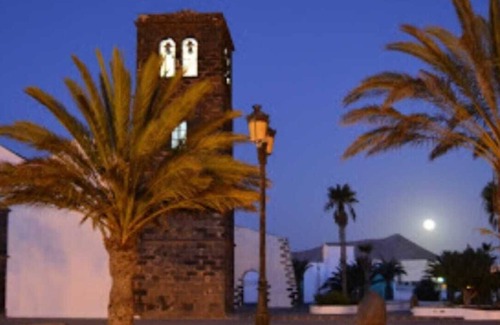 Puerto del Rosario Apartment | Hoony Mugler wifi free) private parking air conditioning