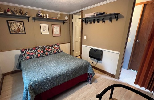 Garden Court House | Hoots Roost: Catskills glamper's dream. BBQ, W/D, 100+Mbps DigitalNomad friendly