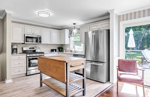 Greensboro House | Hop, Skip & a Jump- Accessible Home Base & Relaxing Hang Out