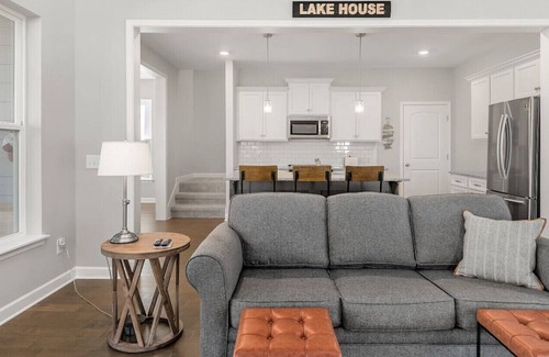 Tullahoma House | Hope's Crest · Beautiful Home with Lake/Marina Access and Firepit