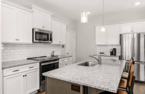 Tullahoma House | Hope's Crest · Beautiful Home with Lake/Marina Access and Firepit