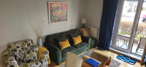 Bonnington Apartment | Hopetoun Apartment with free parking
