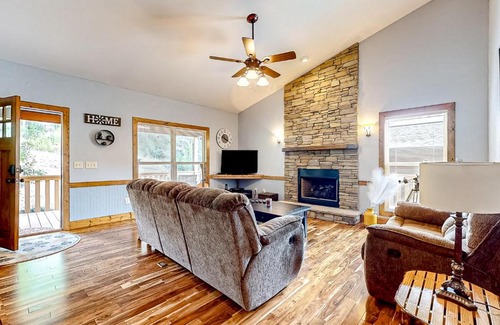 Blairsville House | Horizon Hideaway