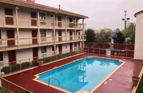 Norcross Hotel | Horizon Inn Norcross
