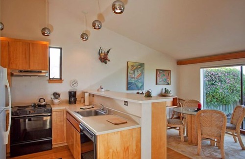 Bodega Bay House | Horizon - On the 15th fairway, nice views, great rooftop deck.