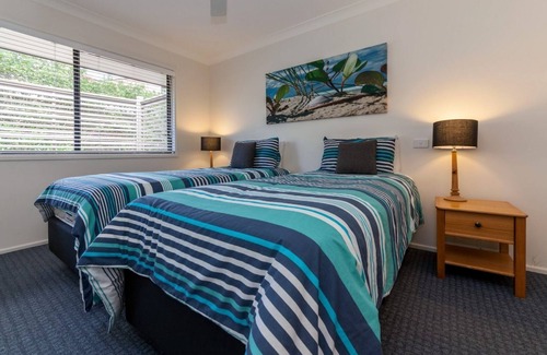 Salamander Bay Villa | Horizons Golf Club, Villa 124 - Stay right on the golf course!