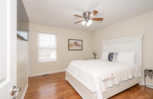 Williamstown House | Horse Haven - 4 BDR Charmer Close to Ark Encounter