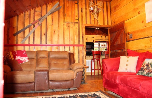 Clyde House | Horse Shoe Cottage