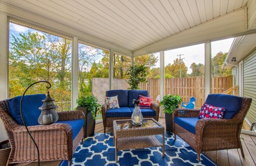 Horse Shoe House | Horseshoe Haven