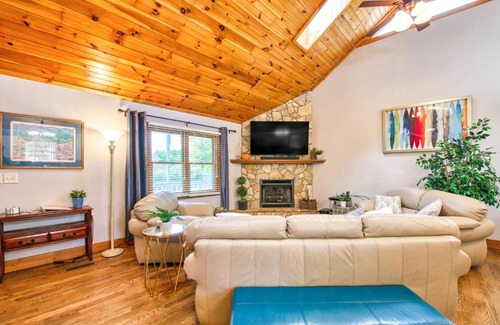 Horse Shoe House | Horseshoe Haven