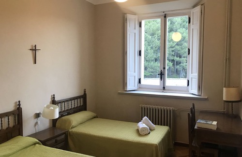 San Lorenzo de El Escorial Hotel | Hospedería Santa Cruz