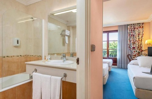 Sondika Hotel | Hospedium Hotel Blu Sondika