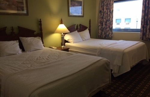 Williamsville Hotel | Hospitality Inn - Buffalo Airport